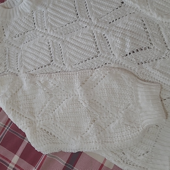 White sweater - Picture 2 of 6